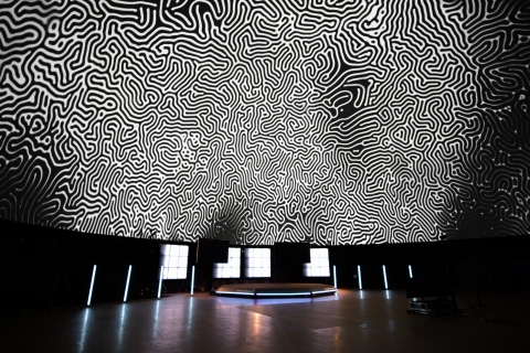 Generative Videoprojektion auf die Kuppel des ehemaligen Planetariums im Deutschen Museum, München