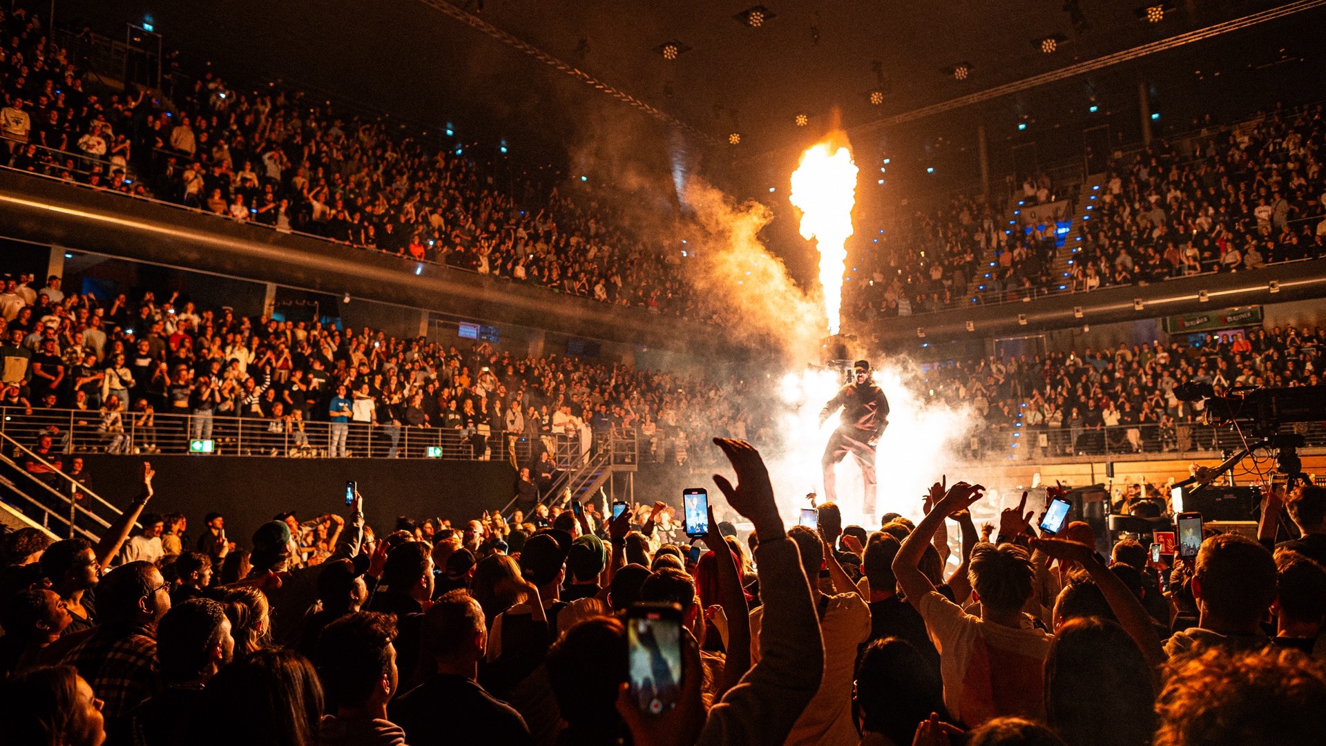 RIN Live 2023 Tour Visuals, B-Stage in Berlin